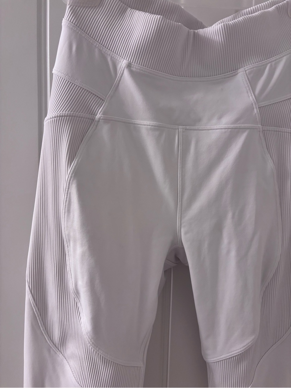 Lululemon Ribbed Design Leggings - Picture 2 of 5